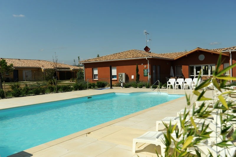 résidence senior piscine